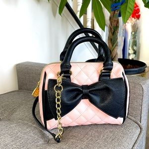BETSEY JOHNSON Big bow crossbody bag